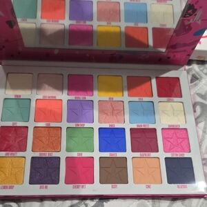 Jeffree Star Pink and Blue Eyeshadow Palette